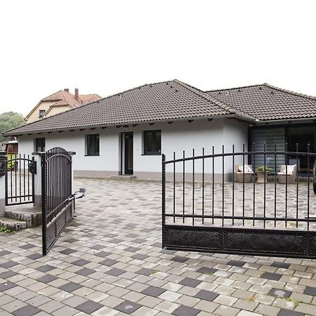 Apartmany A Wellness Vmal Skuteč Екстериор снимка
