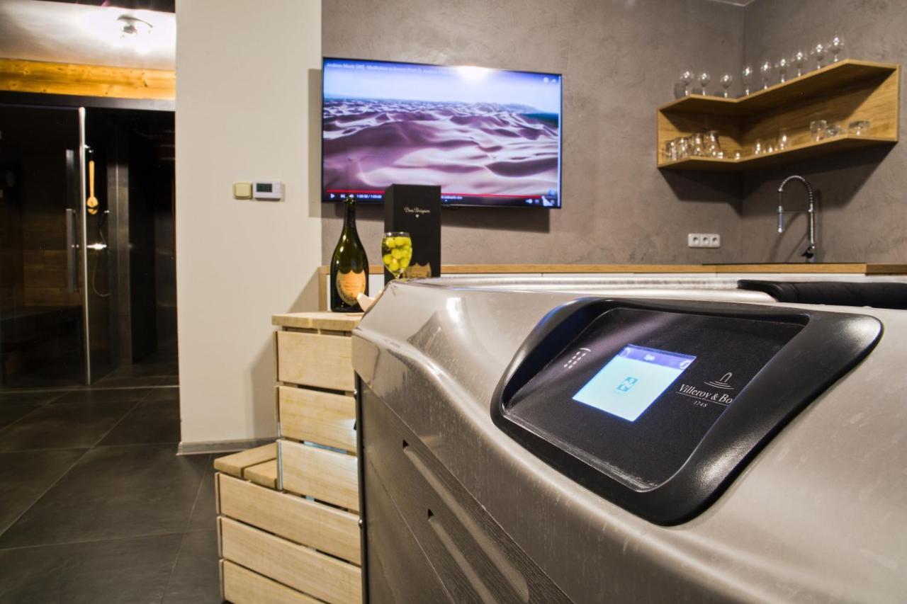 Apartmany A Wellness Vmal Skuteč Екстериор снимка